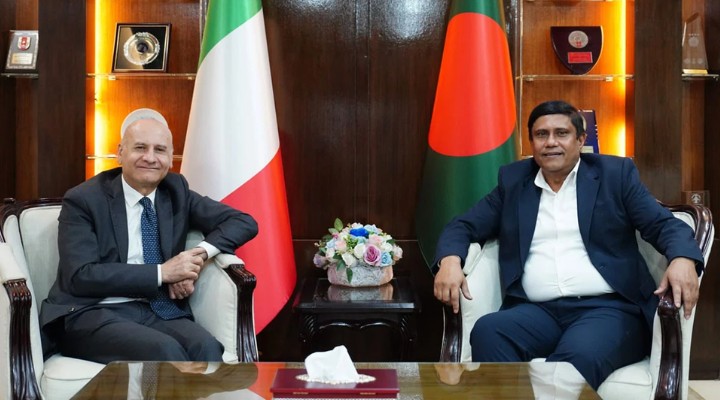 প্রধানমন্ত্রীর প্রতিরক্ষা উপদেষ্টার সঙ্গে ইতালির রাষ্ট্রদূতের সৌজন্য সাক্ষাৎ